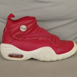 NIKE Air boys Shake NDestruct sneakers size 4